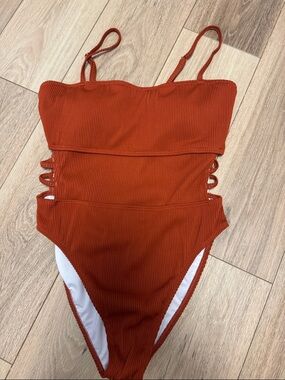 HILINKER NWT L Ribbed Rust One-Piece SEXY one piece Swimsuit Side Cutouts